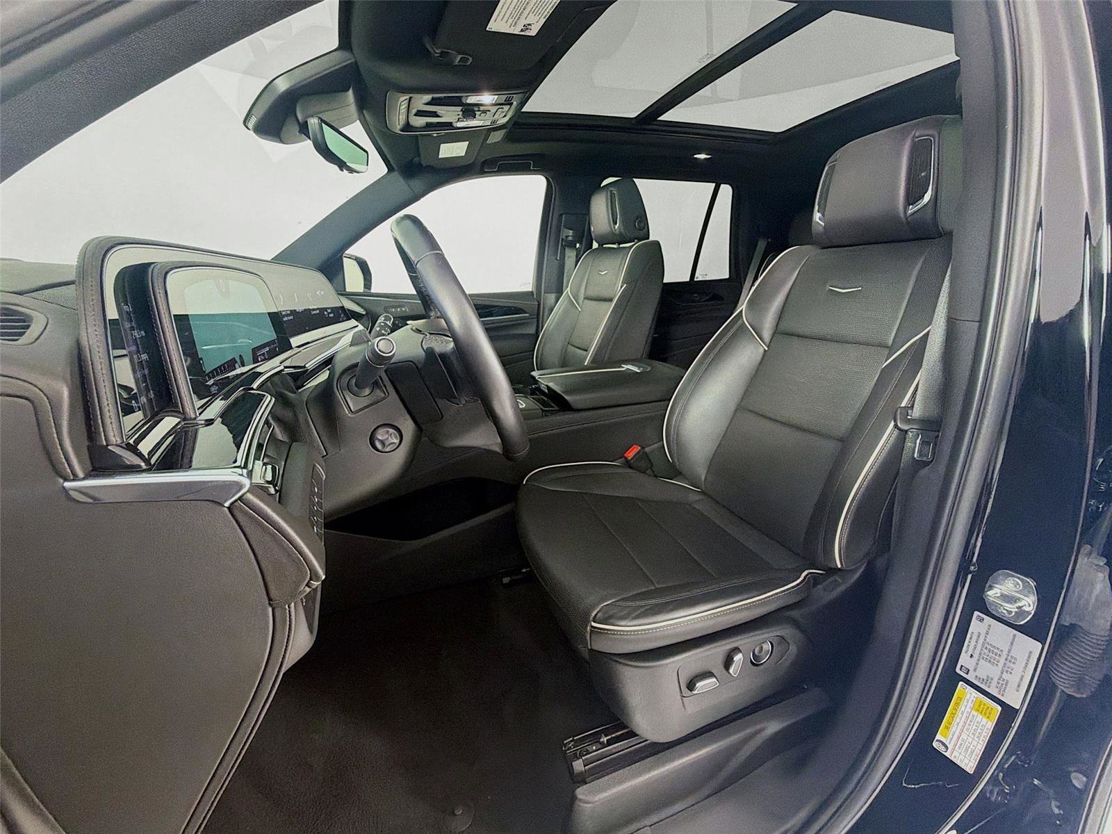 Used 2024 Cadillac Escalade Sport AWD/4WD image 5