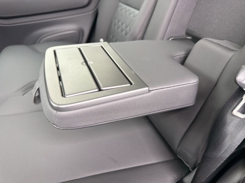 Used 2025 Volvo XC90 B6 Core w/ Climate Package image 18