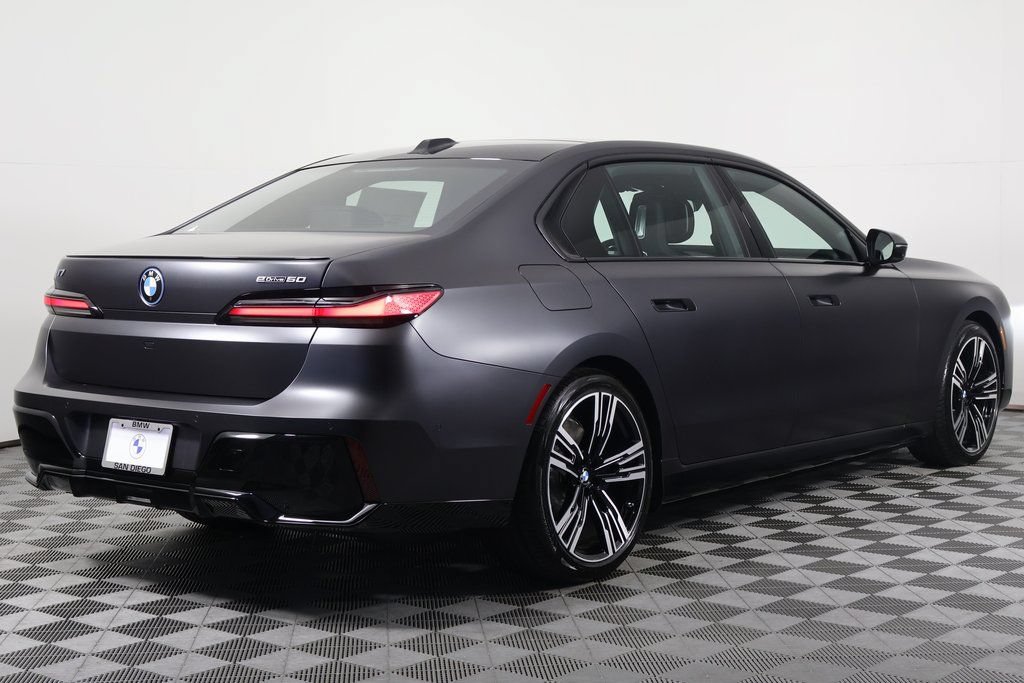 New 2026 BMW i7 eDrive50 w/ M Sport Package RWD image 2