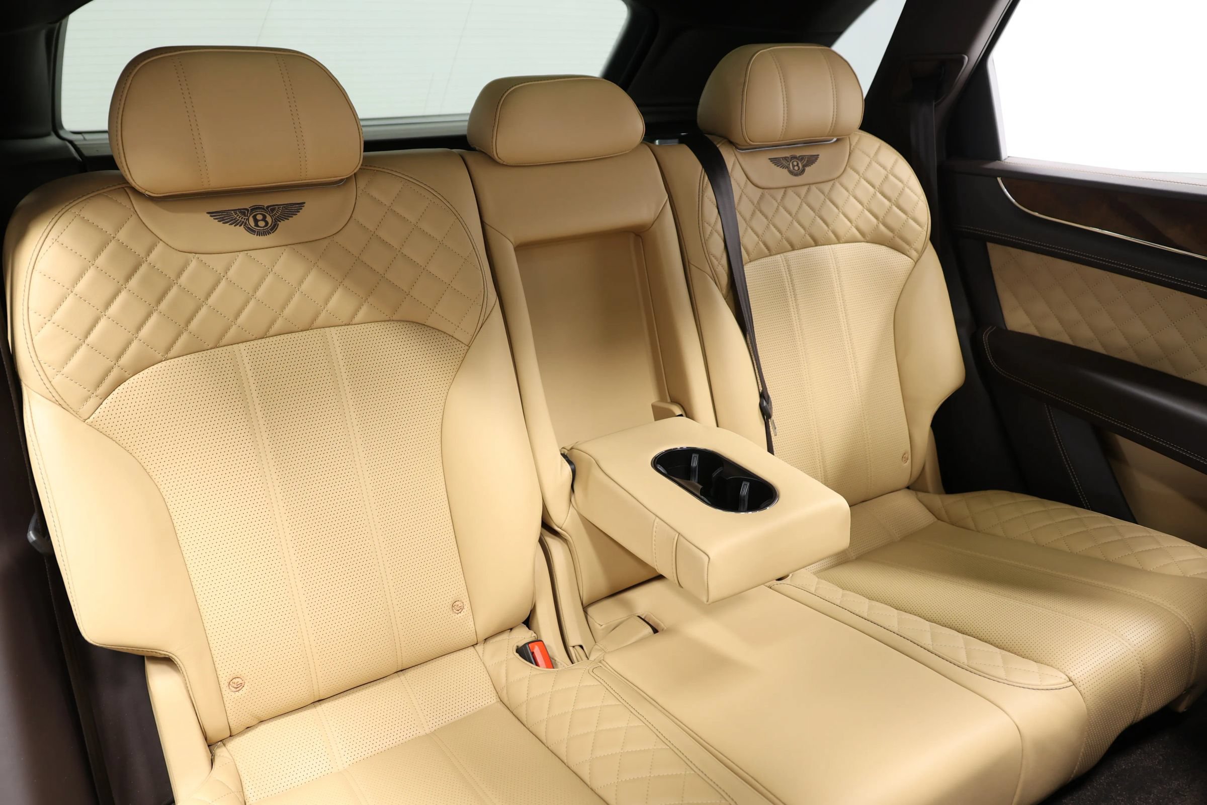 Used 2018 Bentley Bentayga AWD/4WD image 85