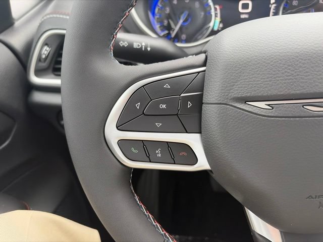 New 2027 Chrysler Pacifica Select AWD/4WD image 25