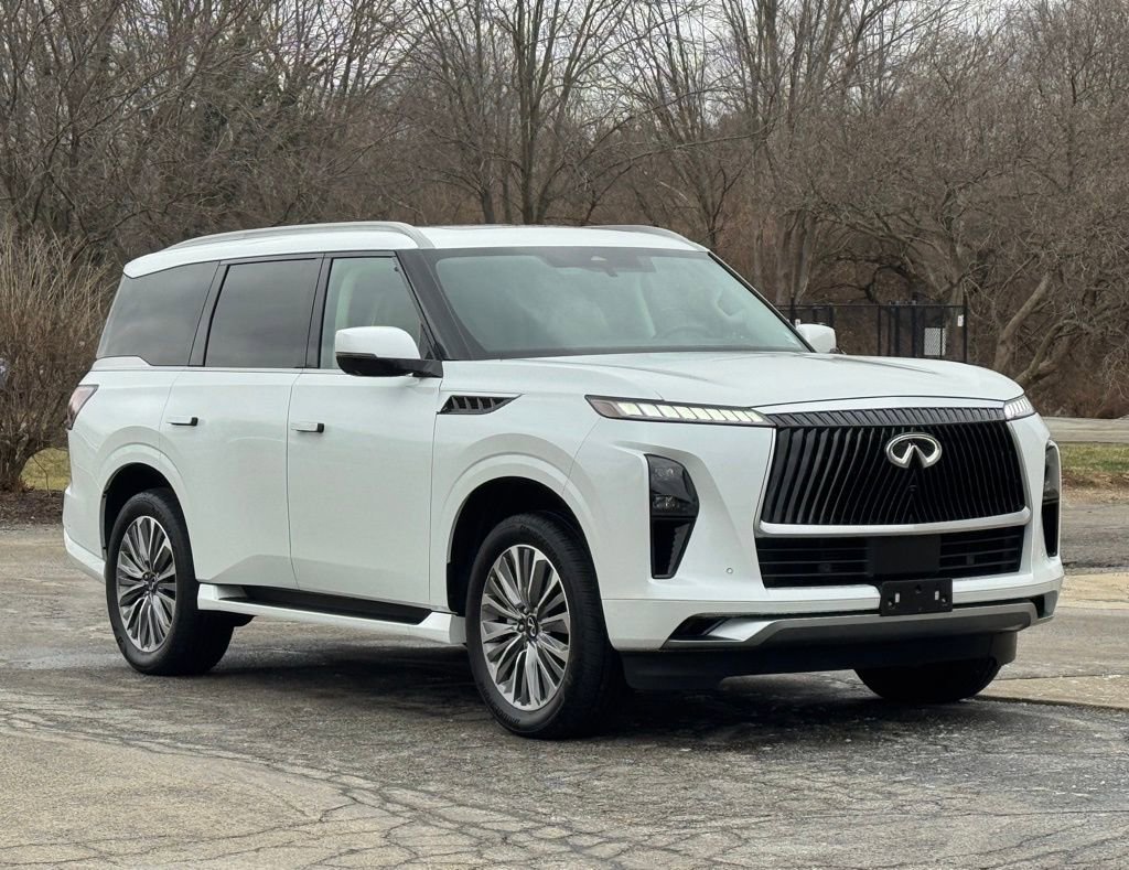 Used 2025 INFINITI QX80 Sensory image 1