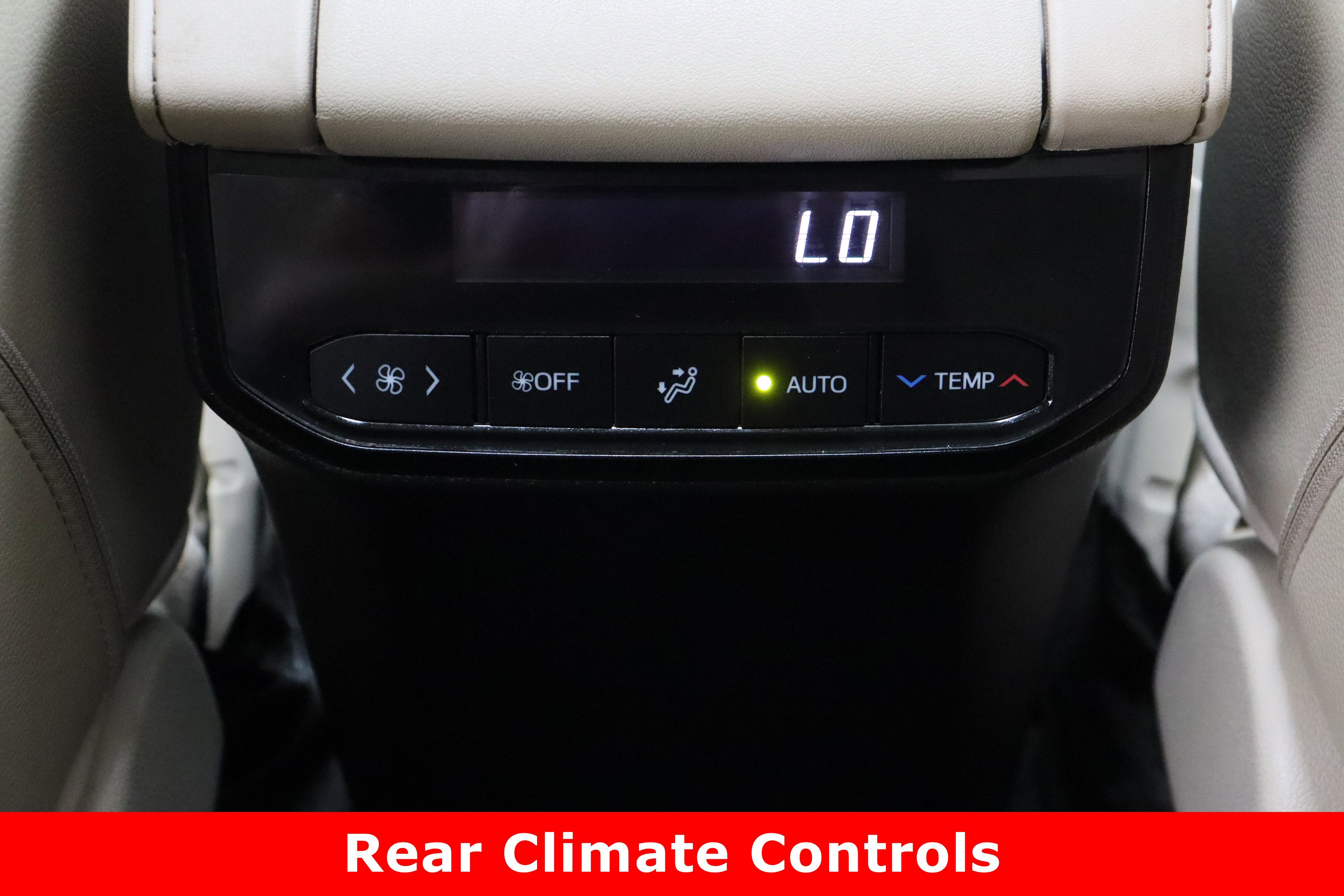 Used 2023 Toyota Highlander Limited image 31