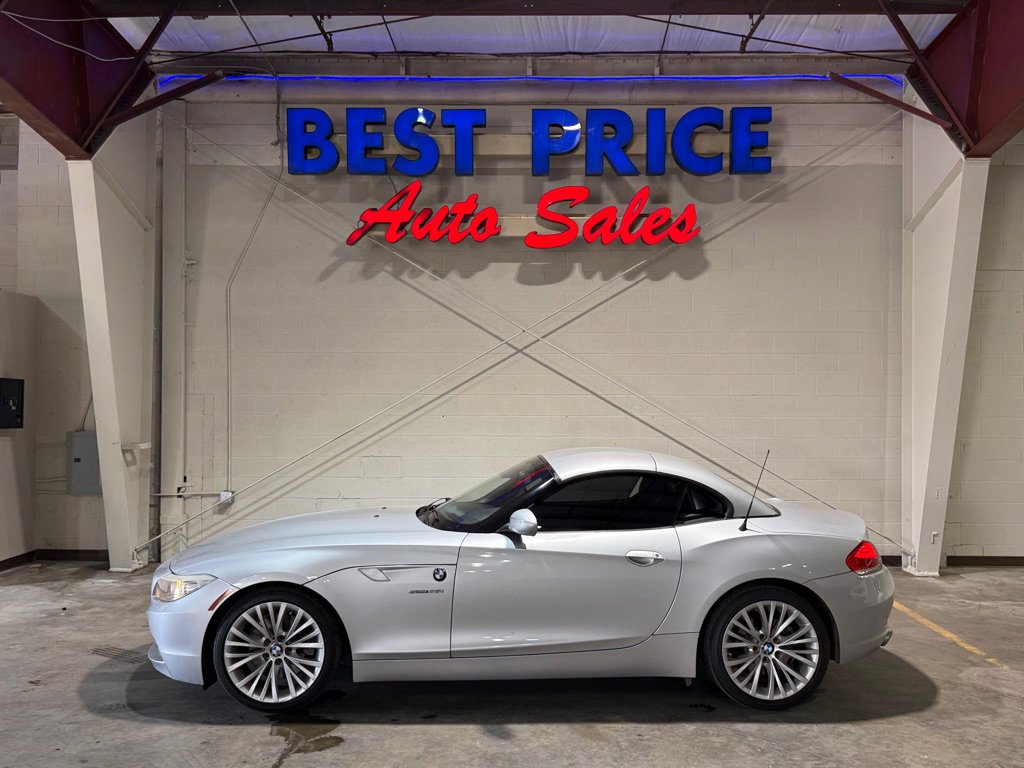 Used 2009 BMW Z4 sDrive35i RWD image 2