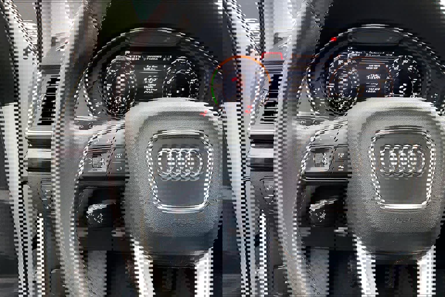 Used 2020 Audi Q5 e Premium Plus w/ Premium Plus Package image 21