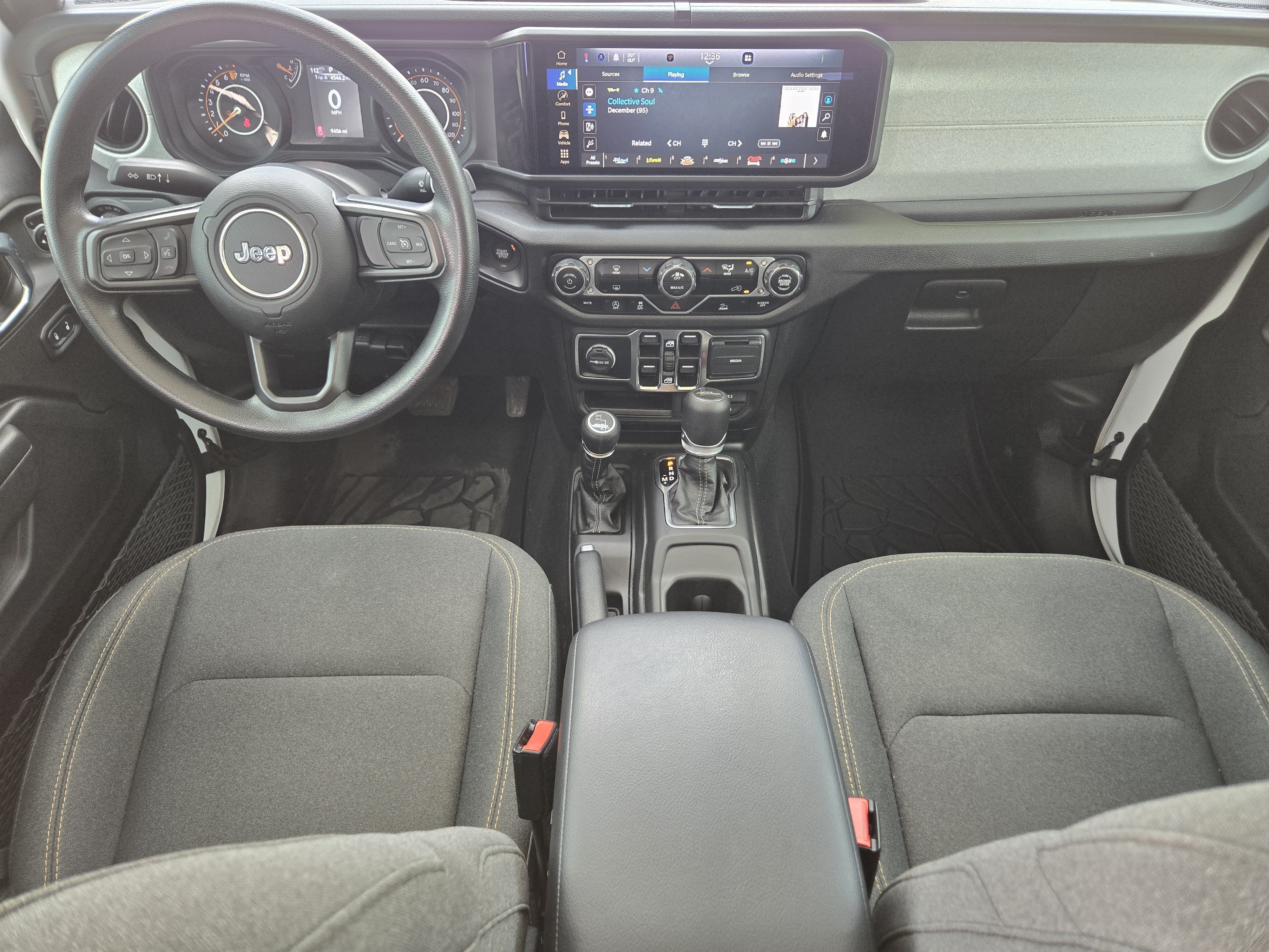 Used 2025 Jeep Gladiator Sport AWD/4WD image 2