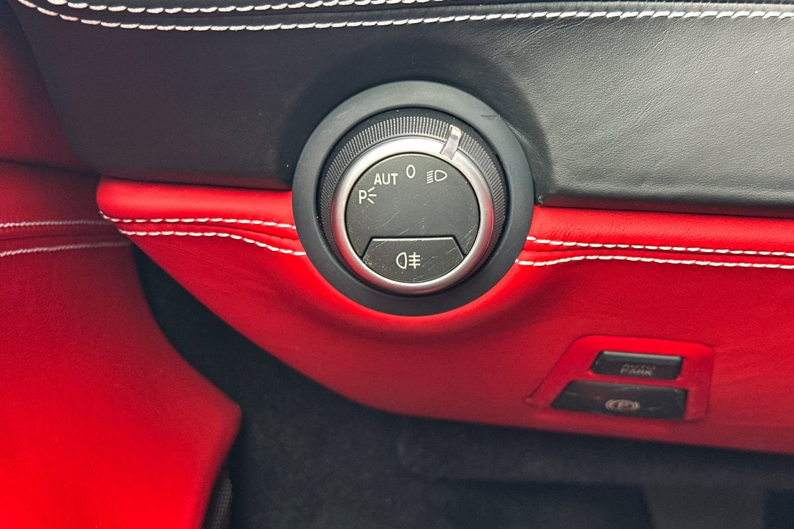 Used 2017 Ferrari 488 Spider image 33