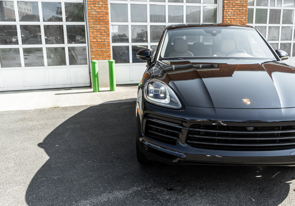 Used 2023 Porsche Cayenne Platinum Edition AWD/4WD image 36