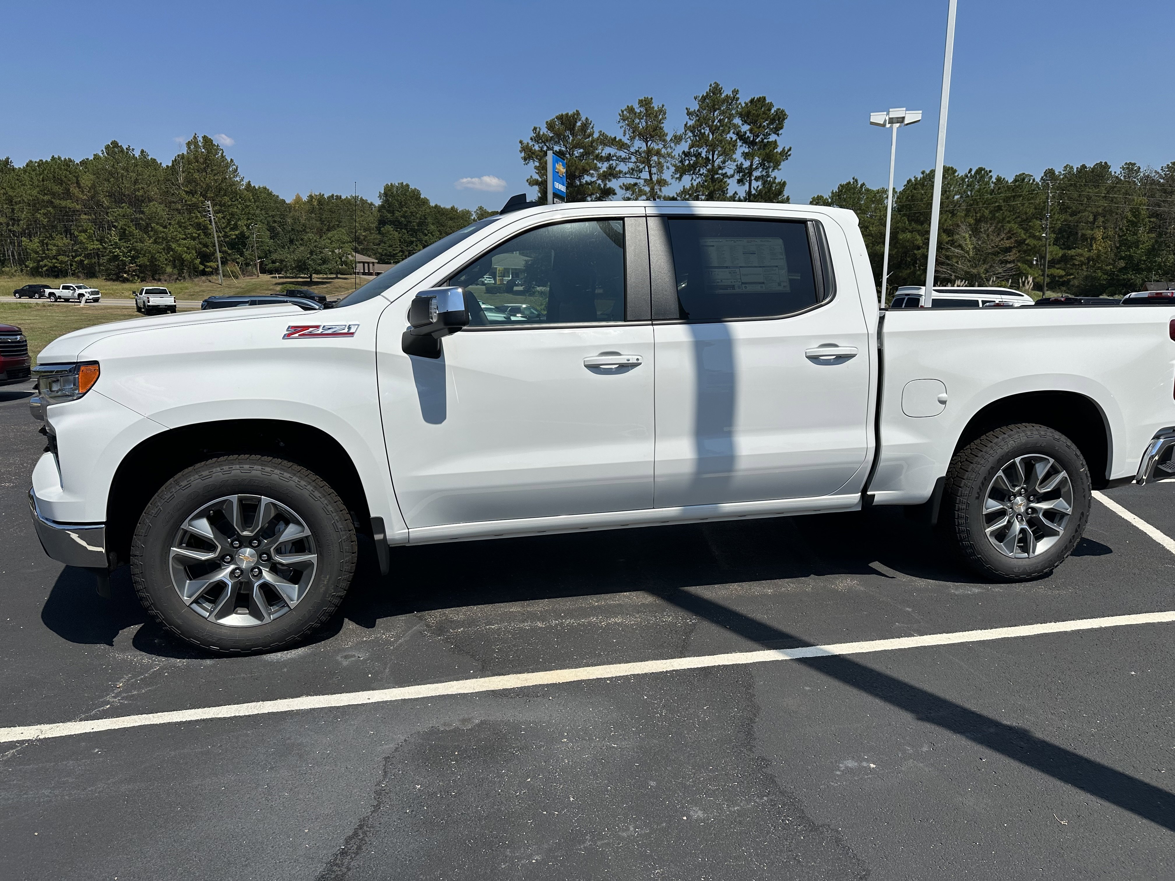 New 2026 Chevrolet Silverado 1500 LT image 1