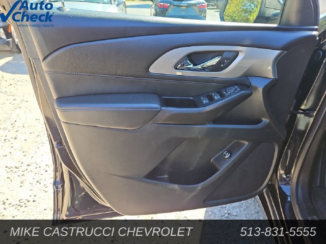 Used 2023 Chevrolet Traverse LT FWD image 21