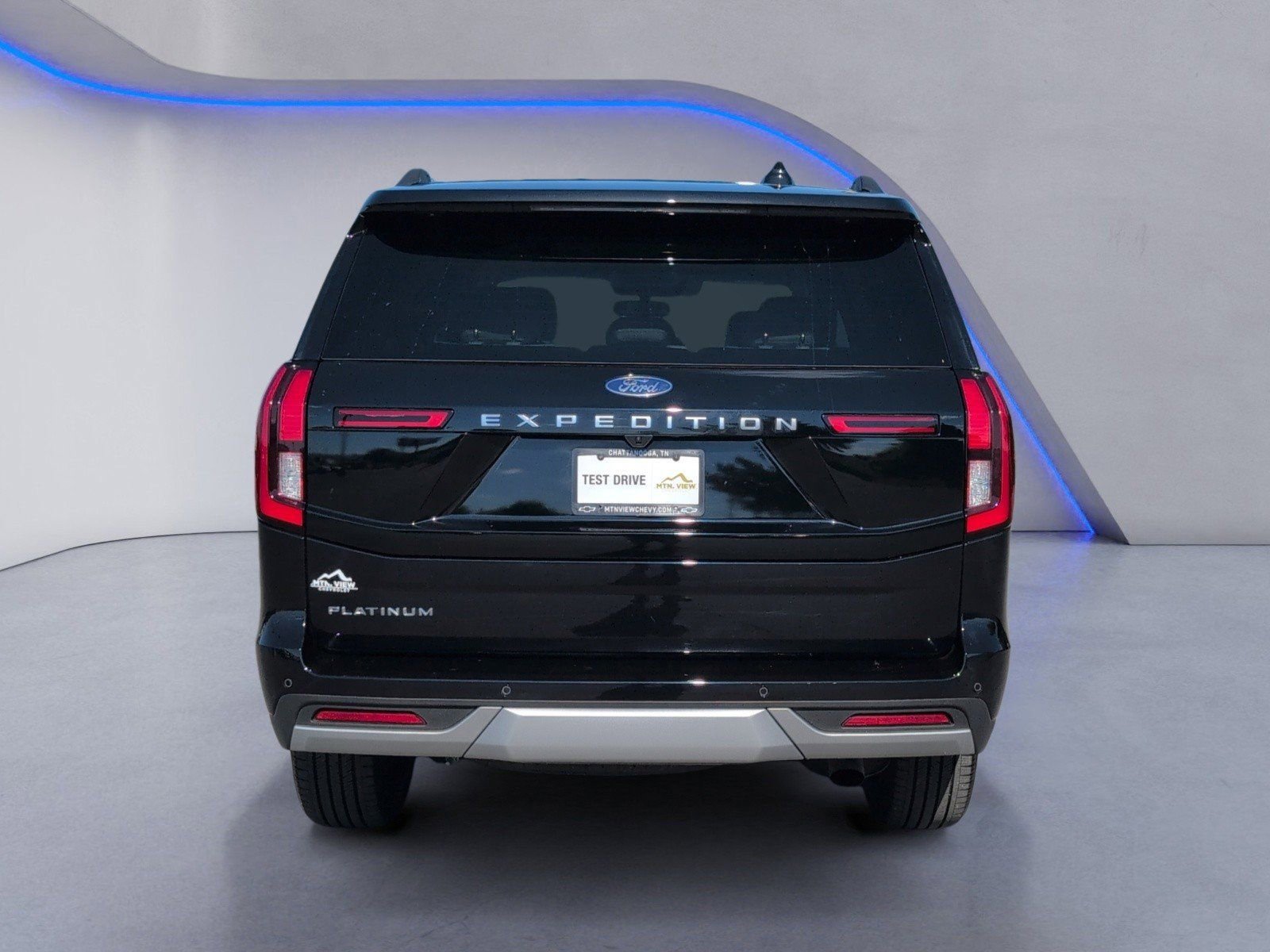 Used 2025 Ford Expedition Platinum w/ Platinum Ultimate Package AWD/4WD image 14