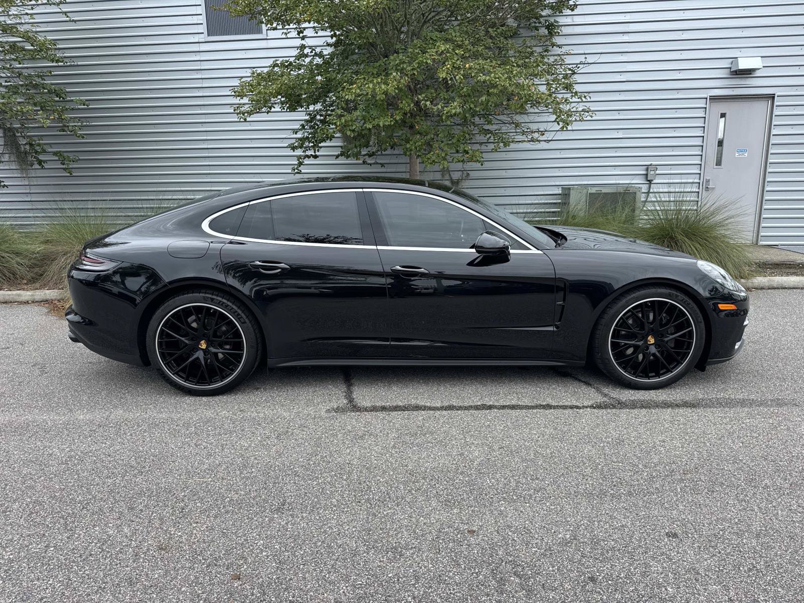 Used 2018 Porsche Panamera 4S AWD/4WD image 5