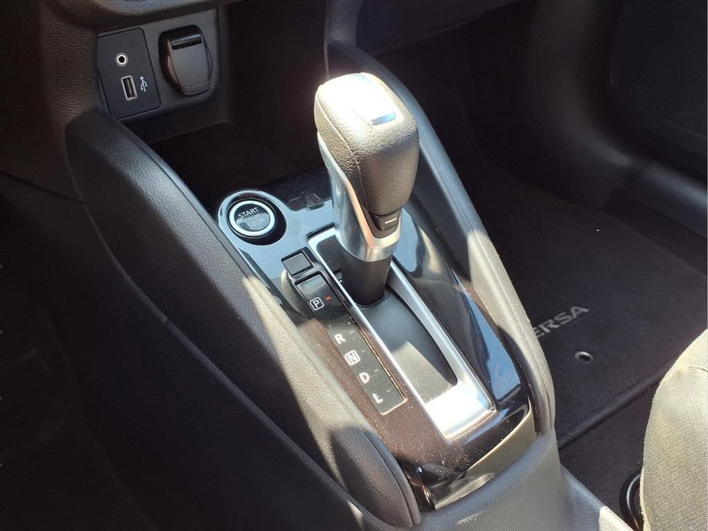 Used 2021 Nissan Versa SV FWD image 10