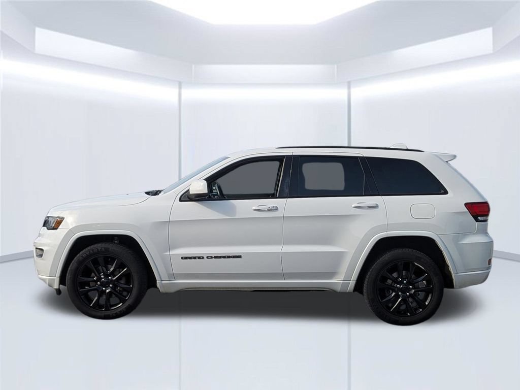 Used 2019 Jeep Grand Cherokee Altitude AWD/4WD image 2