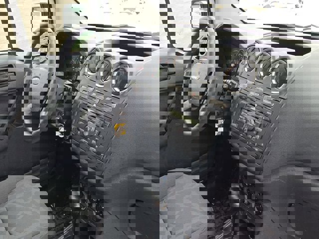 Used 2010 Ford Transit Connect XLT image 6