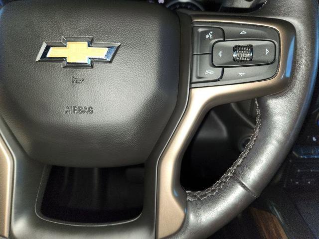 Used 2022 Chevrolet Silverado 1500 High Country w/ Technology Package image 27