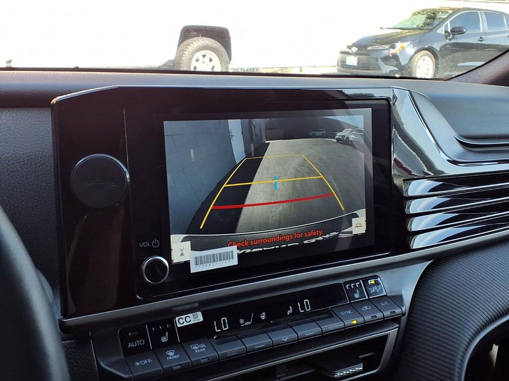 Certified 2025 Toyota Camry SE w/ Convenience Package image 9