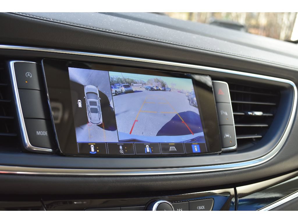 Used 2023 Buick Enclave Avenir w/ Avenir Technology Package image 23