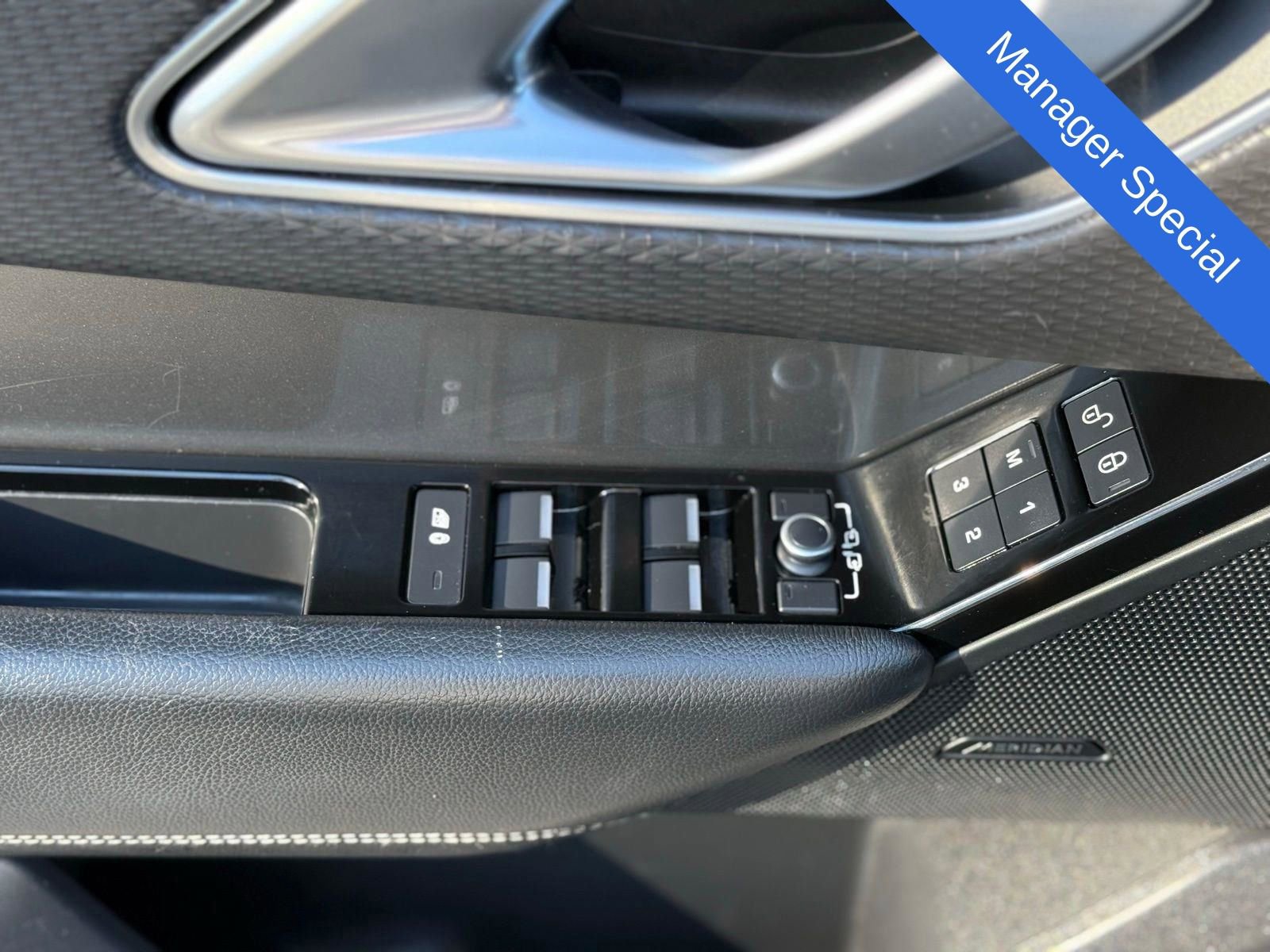 Used 2020 Land Rover Range Rover Velar S image 24