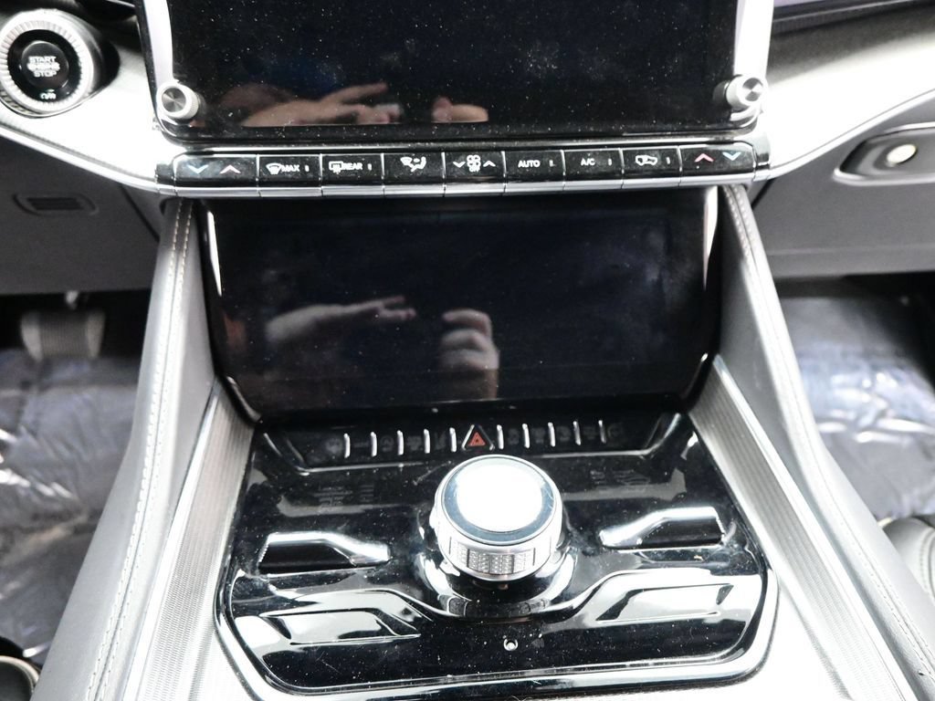 Used 2024 Jeep Grand Wagoneer Series II w/ Quick Order Packagew 28T AWD/4WD image 20