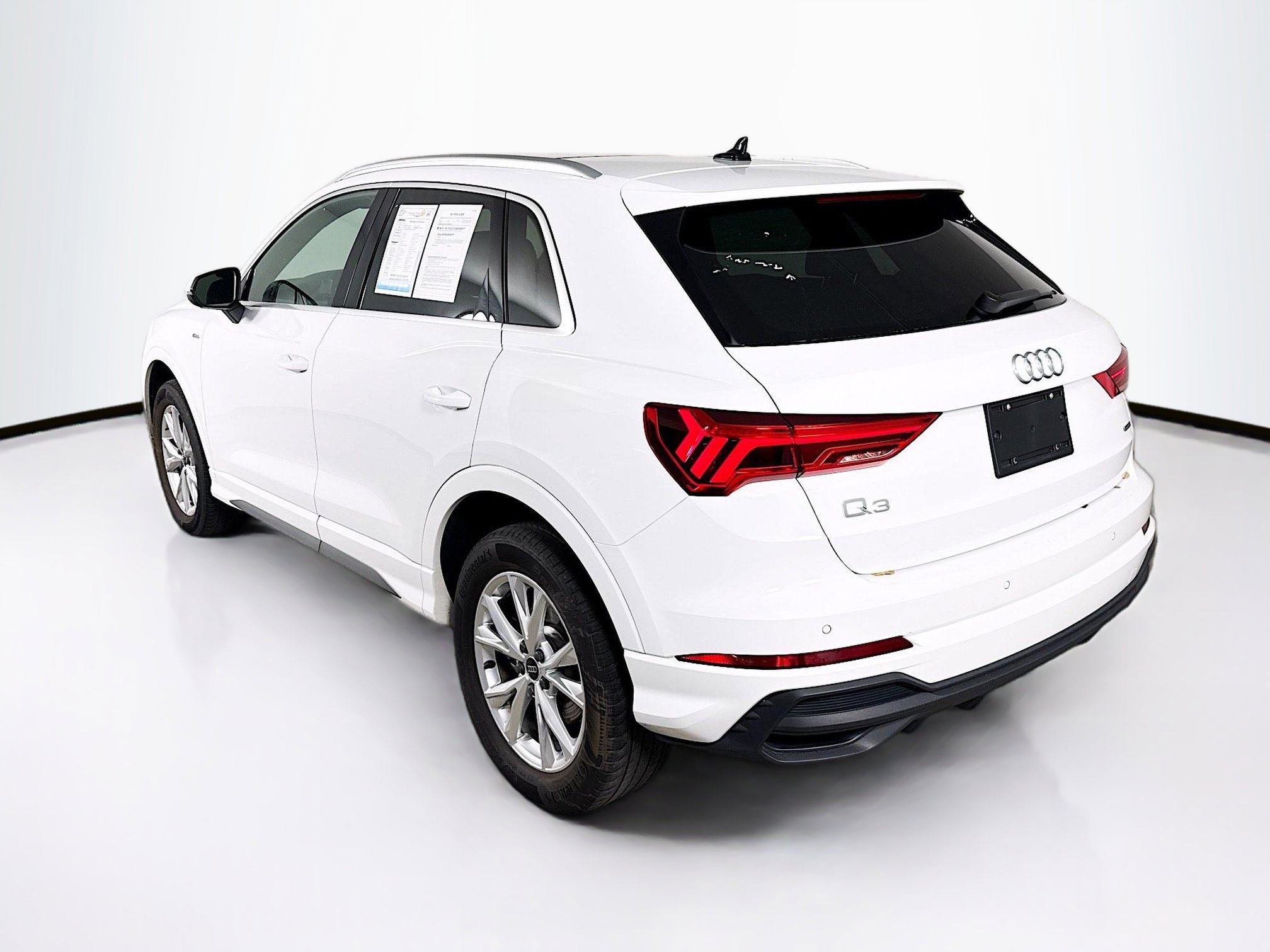 Used 2025 Audi Q3 2.0T Premium image 30