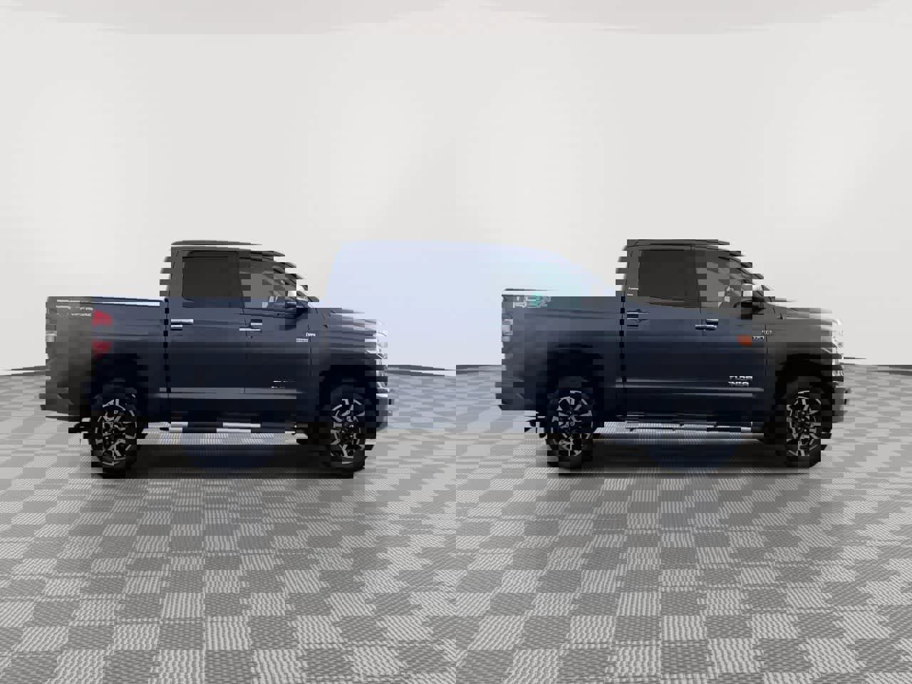 Used 2017 Toyota Tundra Limited w/ Limited Premium Package image 9