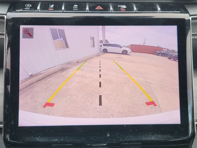 Used 2022 Jeep Grand Cherokee Overland w/ Luxury Tech Group IV AWD/4WD image 16