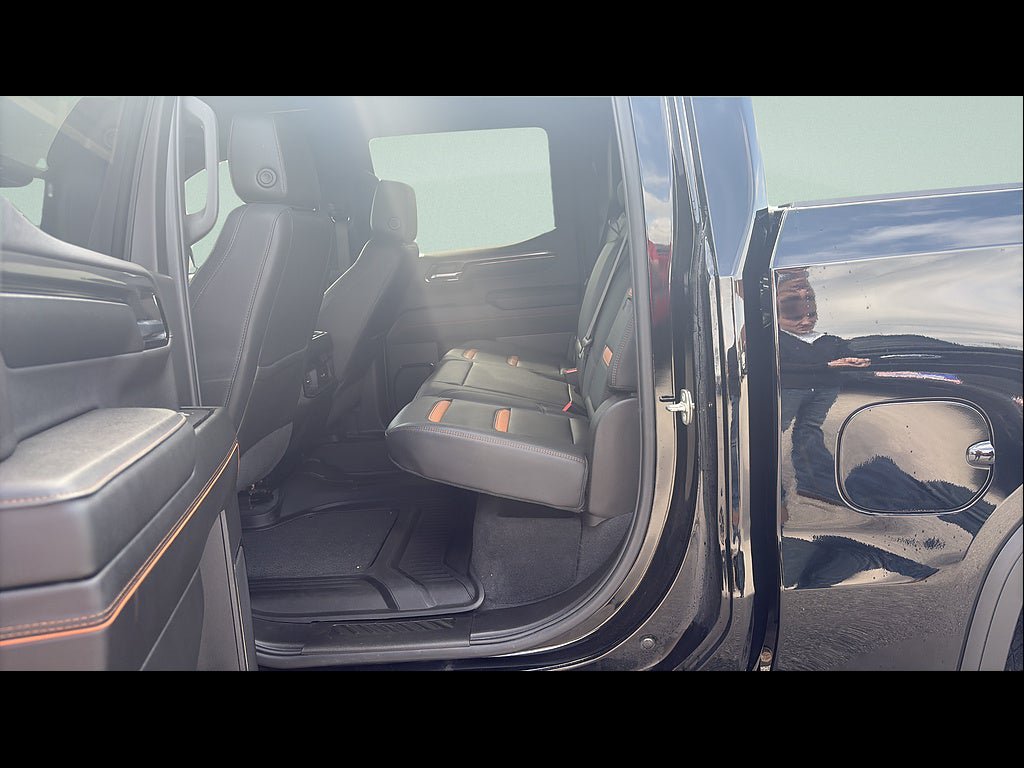 Used 2024 GMC Sierra 1500 AT4 w/ Technology Package AWD/4WD image 22