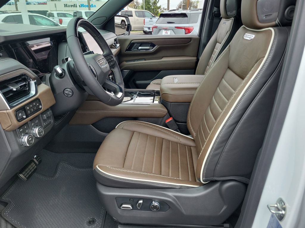 New 2026 GMC Yukon XL Denali Ultimate AWD/4WD image 10