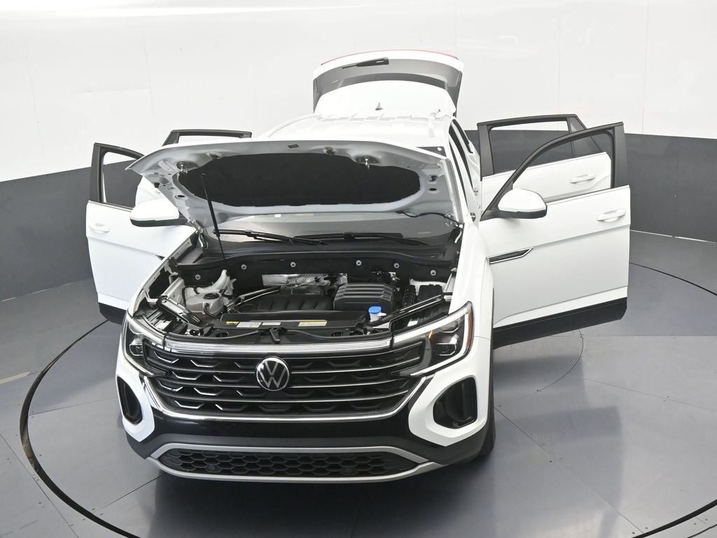 Used 2024 Volkswagen Atlas Cross Sport SE image 69