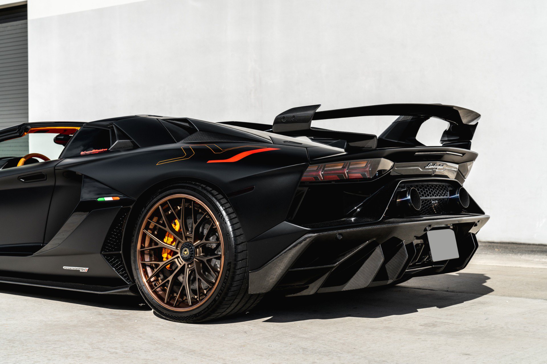 Used 2020 Lamborghini Aventador SVJ AWD/4WD image 21