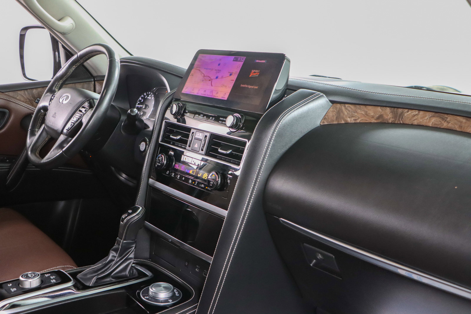 Used 2022 INFINITI QX80 Premium Select w/ Cargo Package image 29
