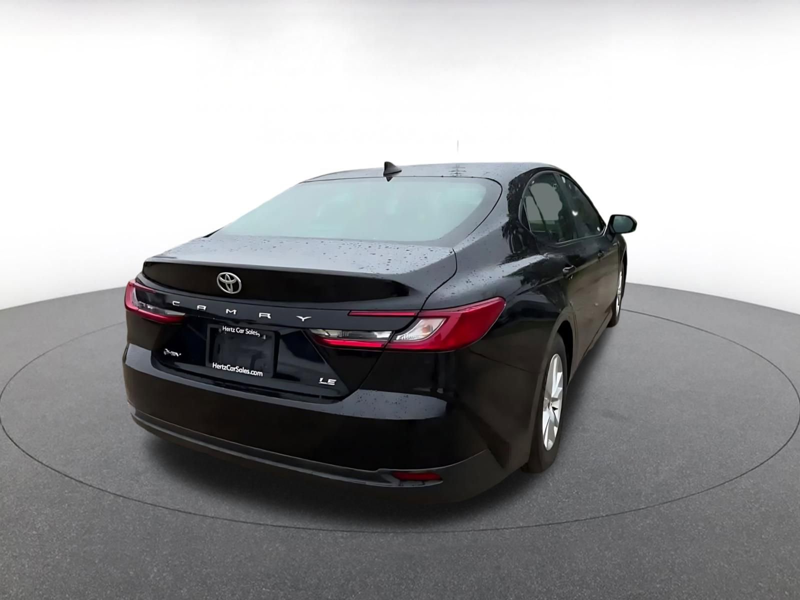 Used 2025 Toyota Camry LE image 14