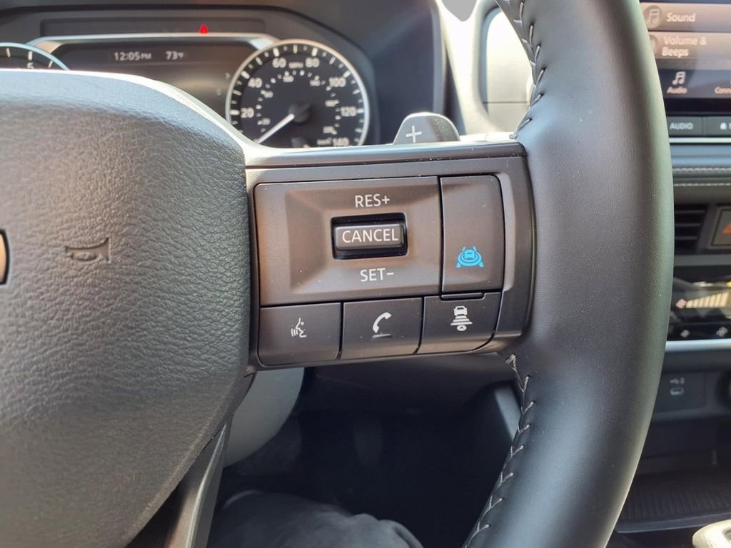 Used 2025 Nissan Rogue SV FWD image 14