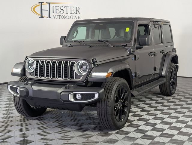 Used 2025 Jeep Wrangler Unlimited Sahara AWD/4WD image 4