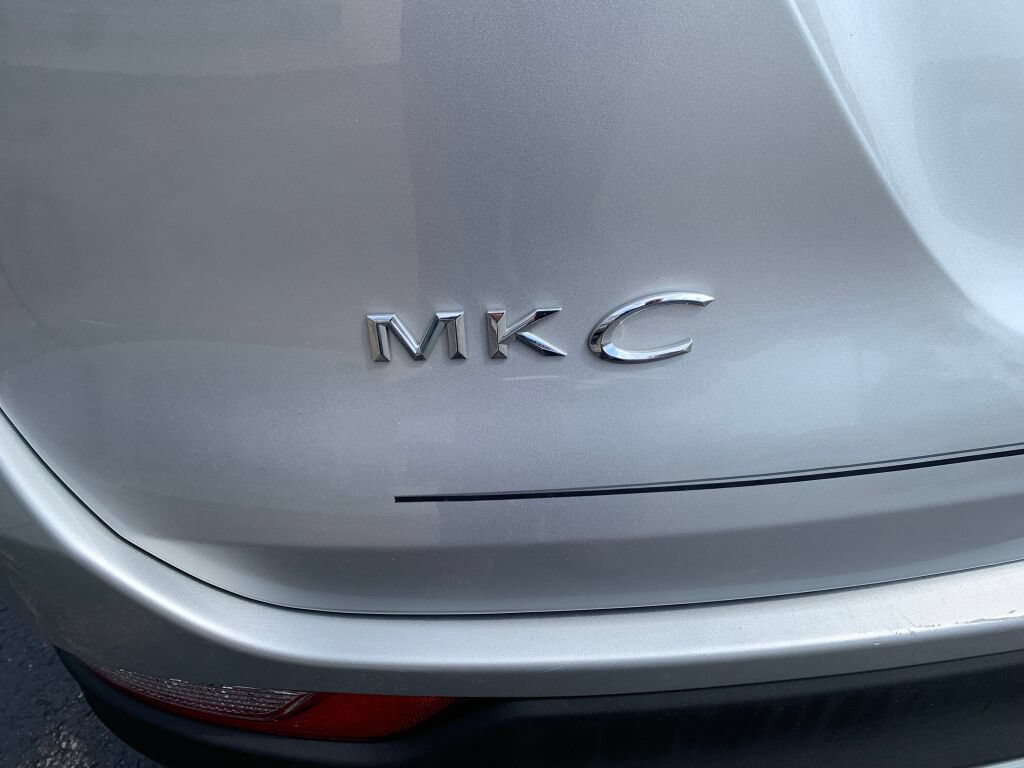 Used 2015 Lincoln MKC FWD w/ Equipment Group 101A Select image 9
