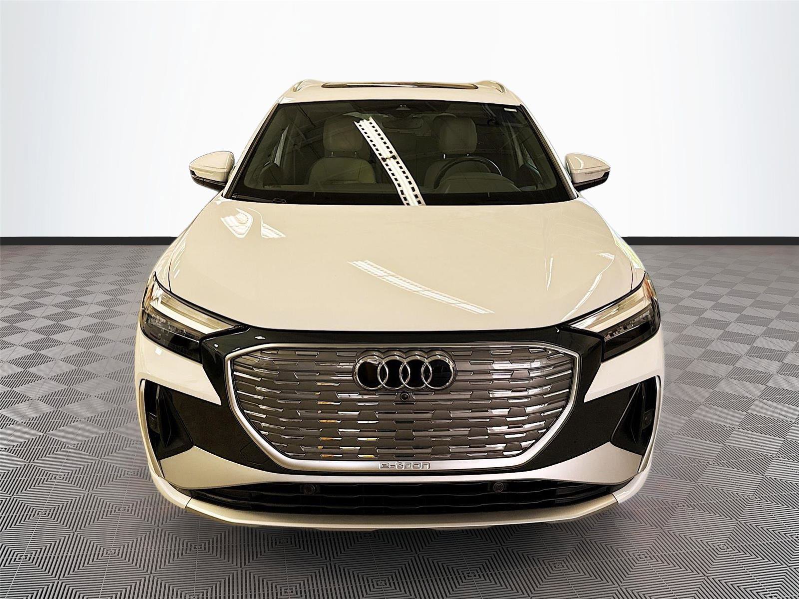 Used 2023 Audi Q4 e-tron Premium Plus w/ Premium Plus AWD/4WD image 2