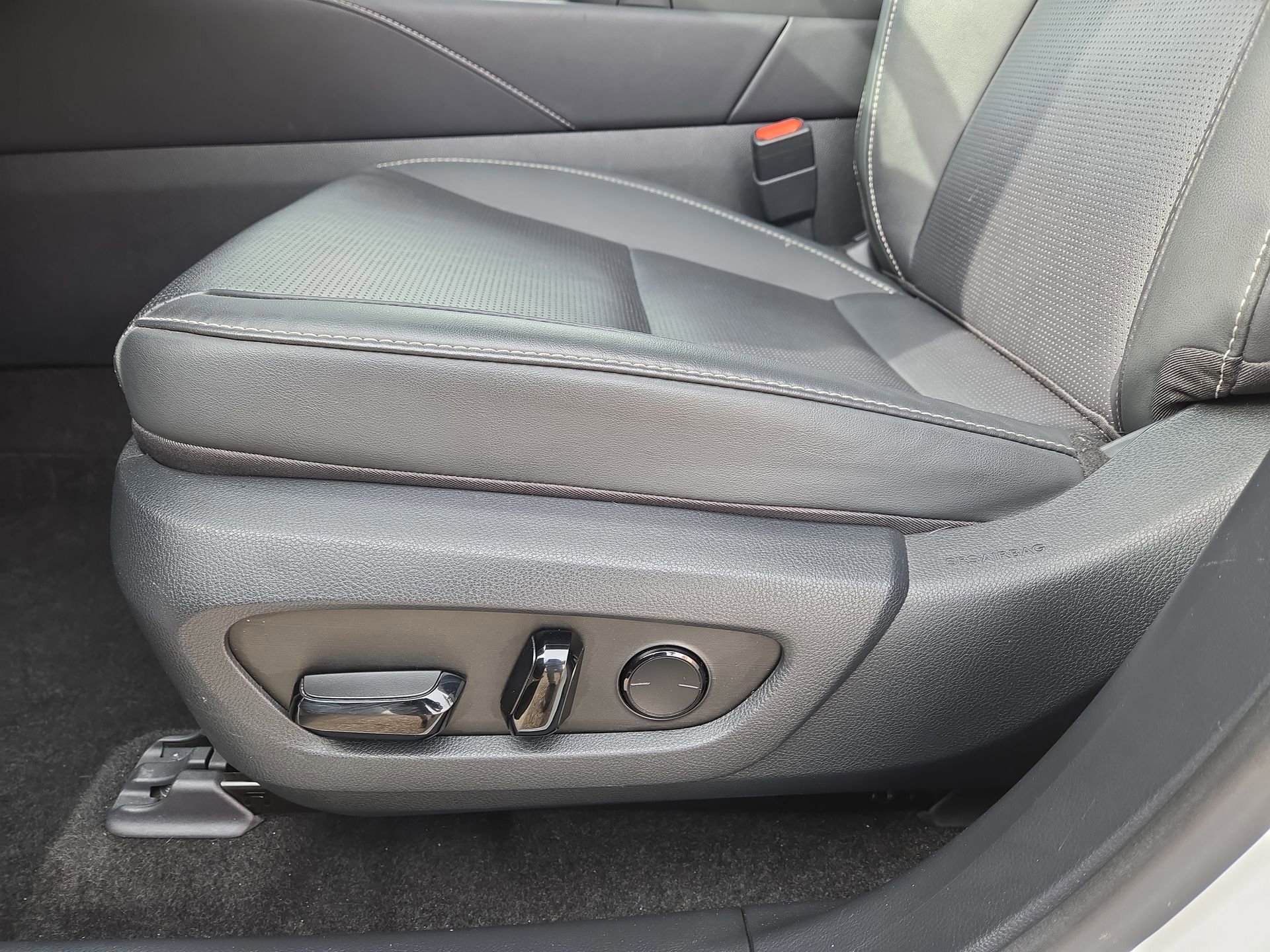 Certified 2024 Lexus RX 350 Premium w/ Accessory Package (Z1) image 17