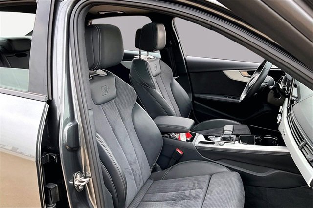 Used 2023 Audi A4 2.0T Prestige w/ Prestige Package image 7