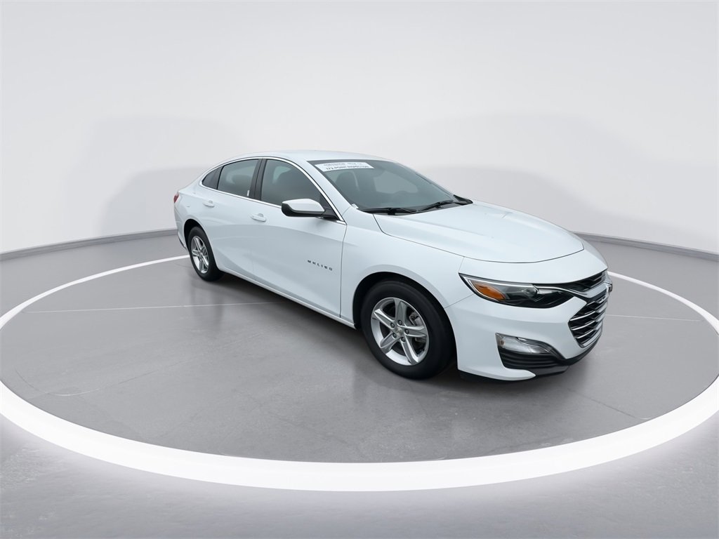 Used 2024 Chevrolet Malibu LS image 2