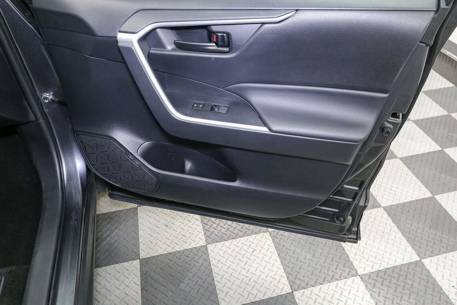 Certified 2023 Toyota RAV4 LE AWD/4WD image 21