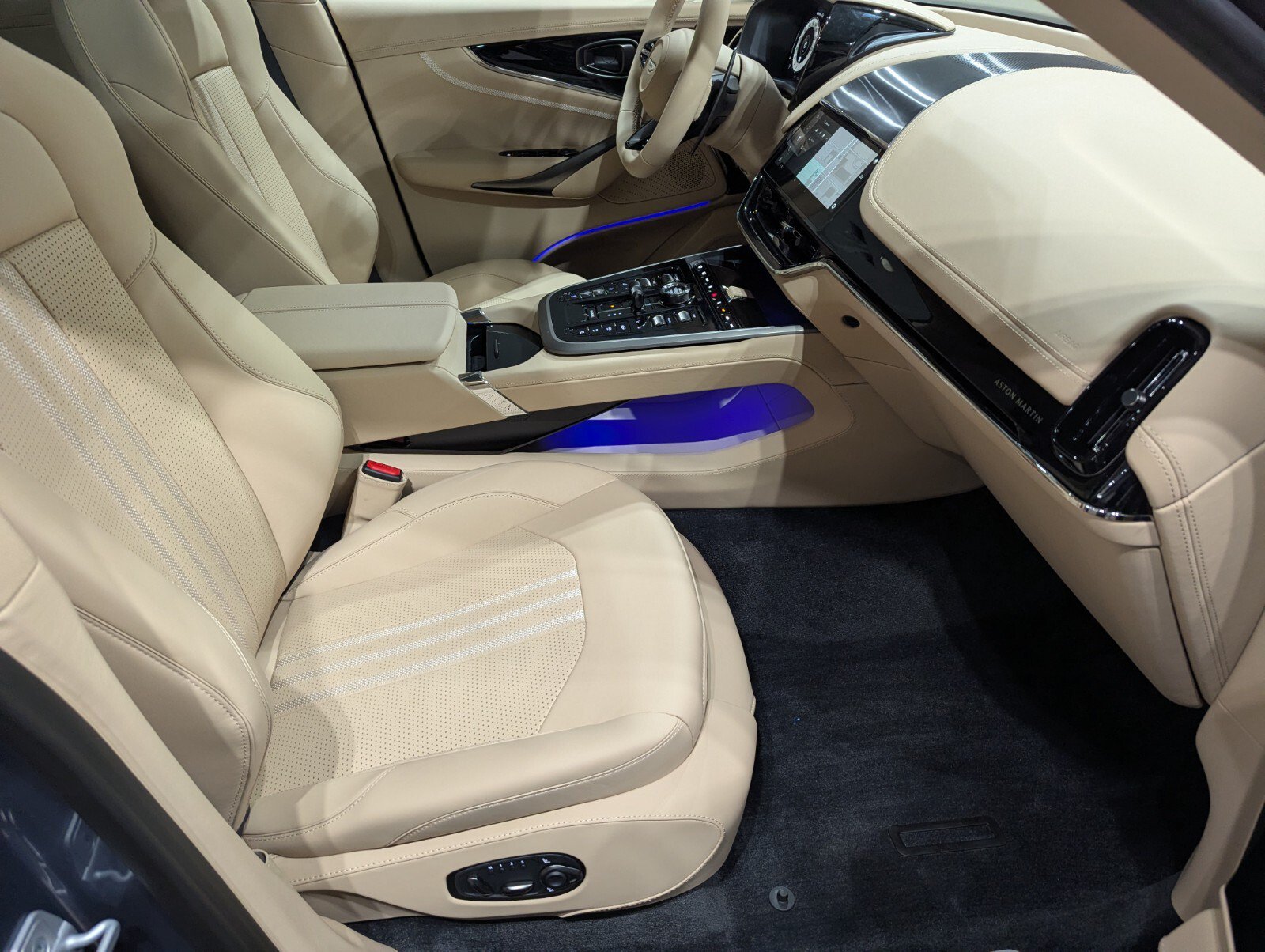 New 2026 Aston Martin DBX 707 AWD/4WD image 26