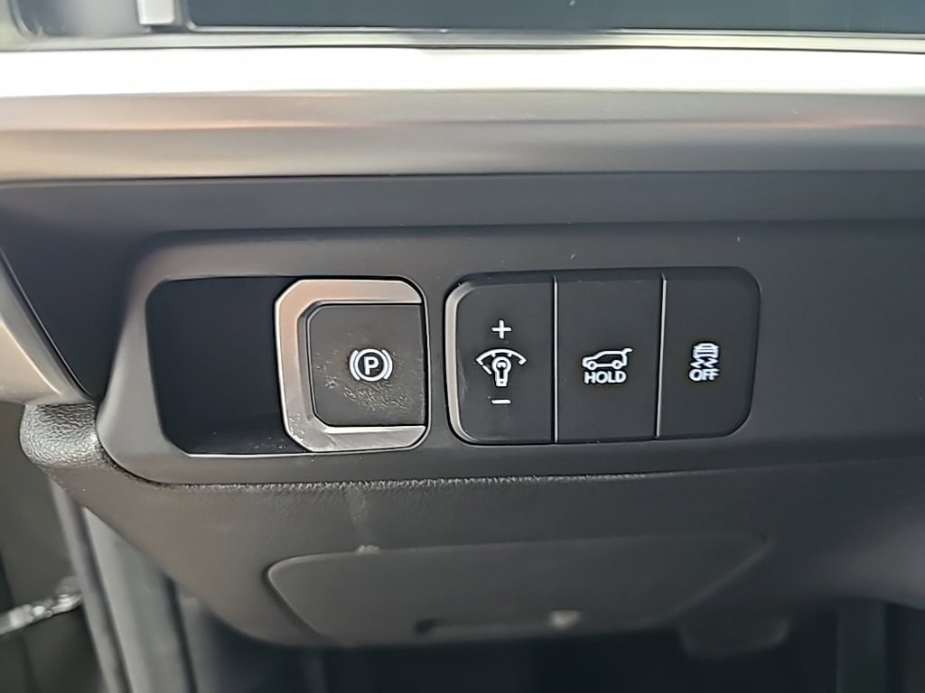 Certified 2025 Hyundai Santa Fe SEL image 14