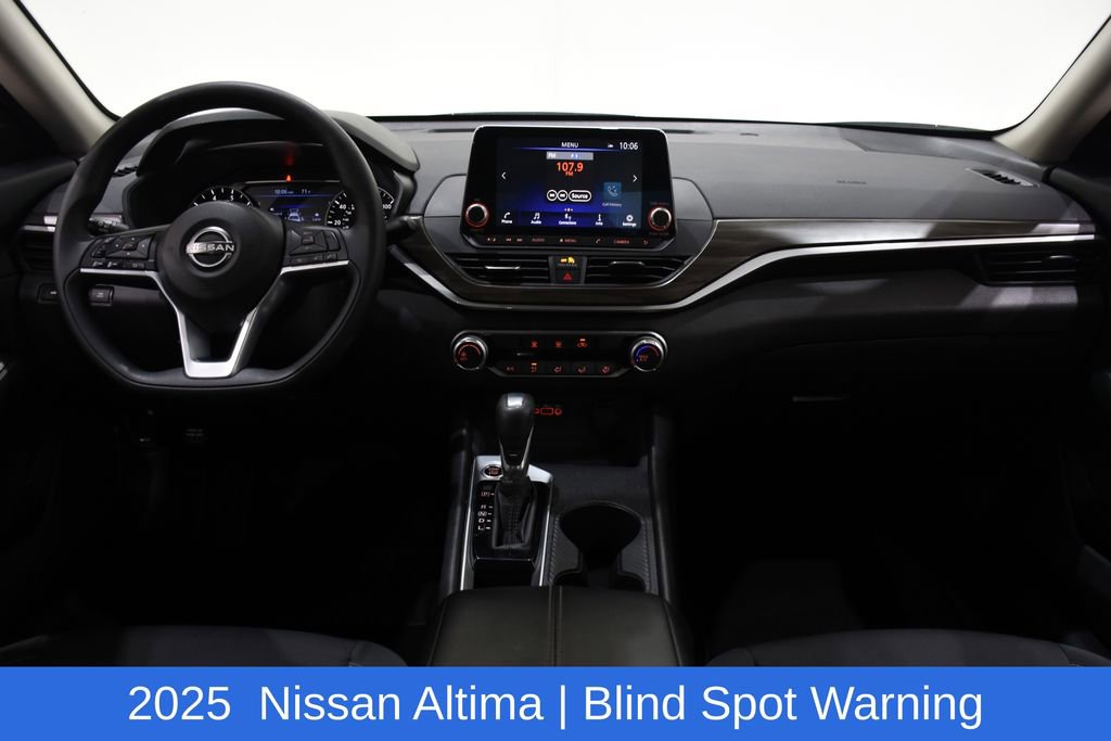 Used 2025 Nissan Altima 2.5 SV image 8