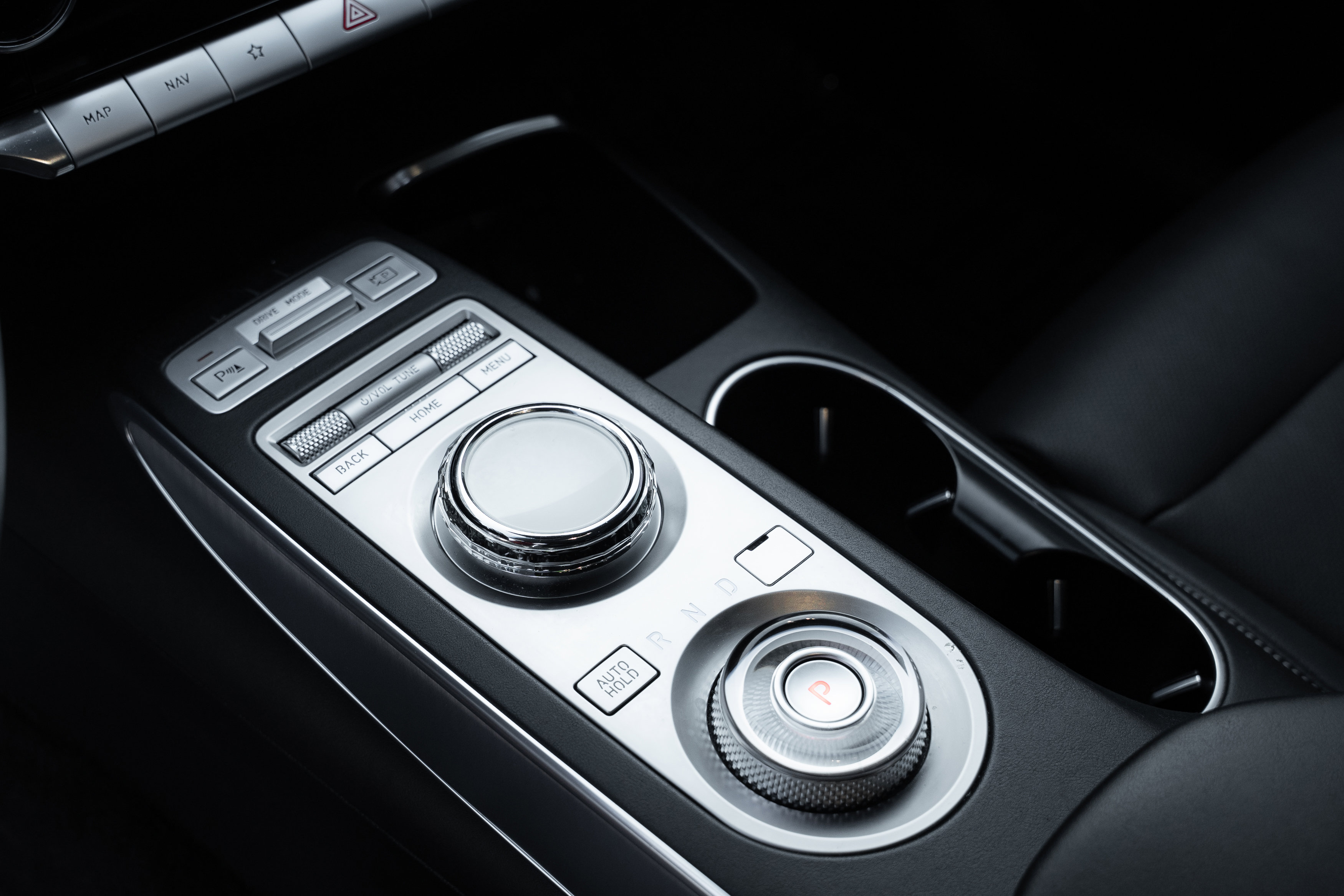 Used 2022 Genesis GV70 2.5T w/ Select Package image 18