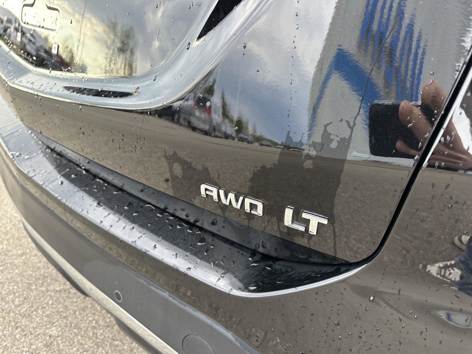 Used 2024 Chevrolet Equinox LT w/ LPO, Floor Liner Package AWD/4WD image 6