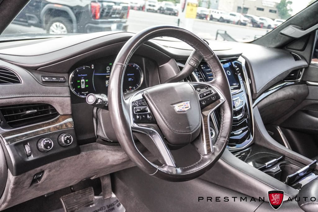 Used 2019 Cadillac Escalade Platinum AWD/4WD image 30