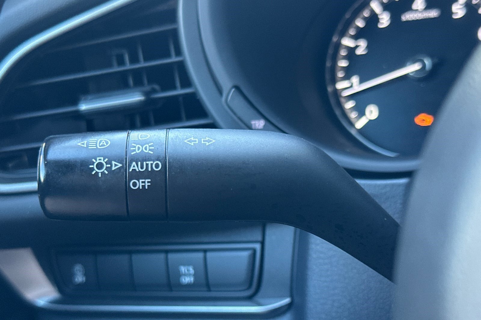 Used 2021 MAZDA CX-30 FWD 2.5 S w/ Select Package image 31