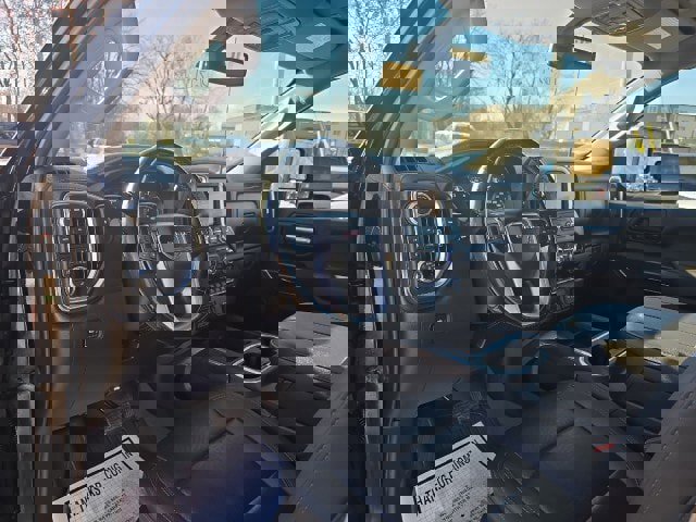 Used 2023 GMC Sierra 3500 SLT w/ SLT Convenience Package image 22