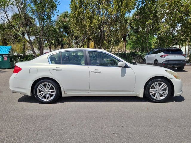 Used 2013 INFINITI G37 Journey w/ Premium Pkg image 3